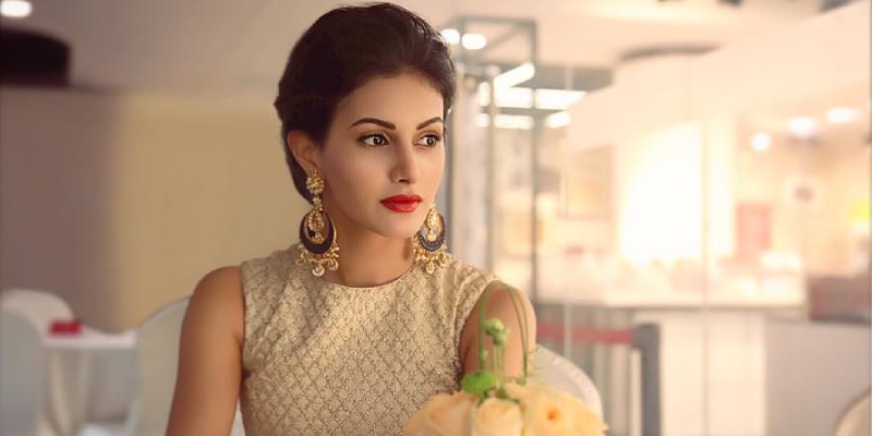 How Much Do You know About Amyra Dastur Quiz