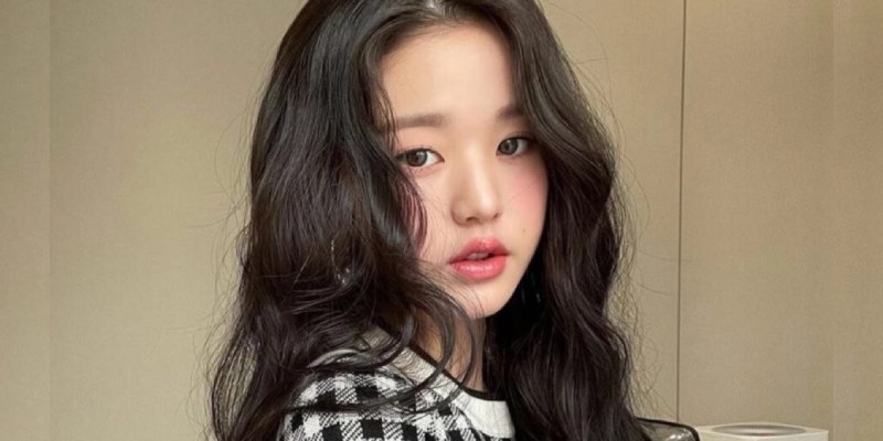 Quiz: Are You a Fan of Jang Won Young?