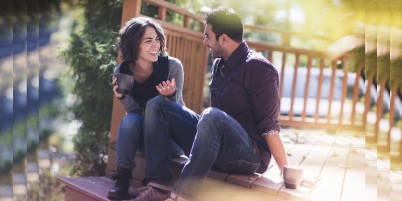 Quiz: How To Tell If A Female Friend Likes You?