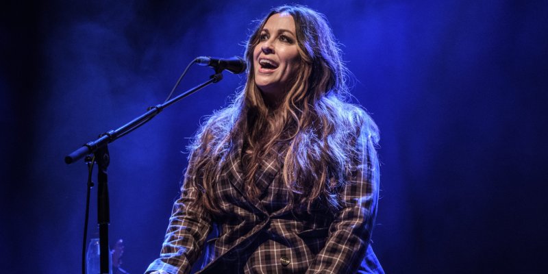 Quiz: How Well Do You Know About Alanis Morissette?