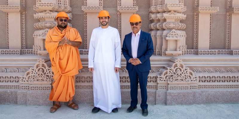 Who is the founder of the BAPS Hindu Mandir Abu Dhabi?